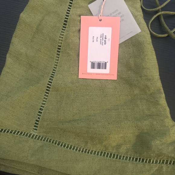 Shorts - Picture 4 of 4